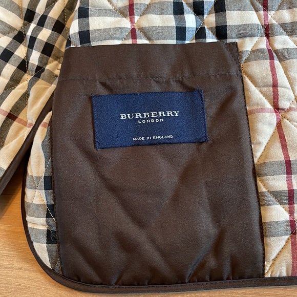 Burberry Quilted Coat 🏴󠁧󠁢󠁳󠁣󠁴󠁿 - Picture 9 of 11